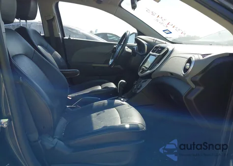 2017 Chevrolet Sonic Premier Auto z USA, uszkodzony, nr VIN 1G1JF5SB4H4100789